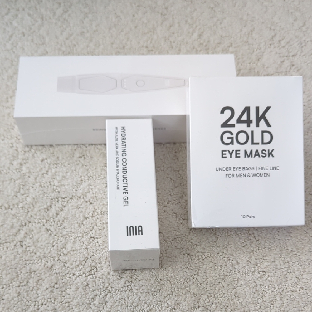 Eye Beauty Device with Hydrating Gel